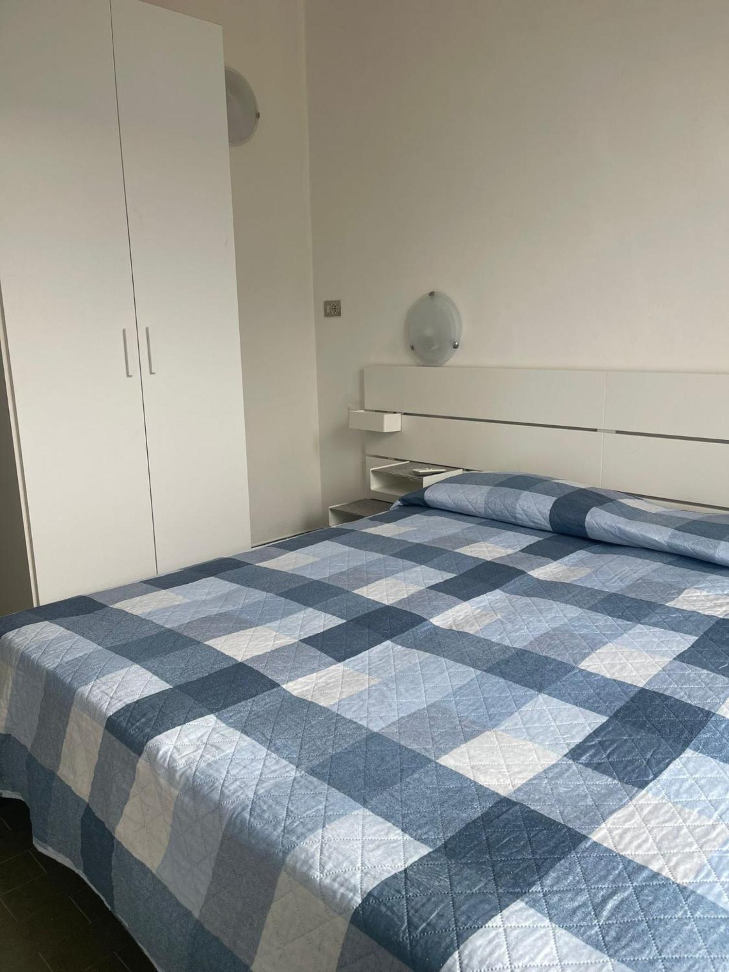 Hotel Re Leone Rimini Exteriör bild